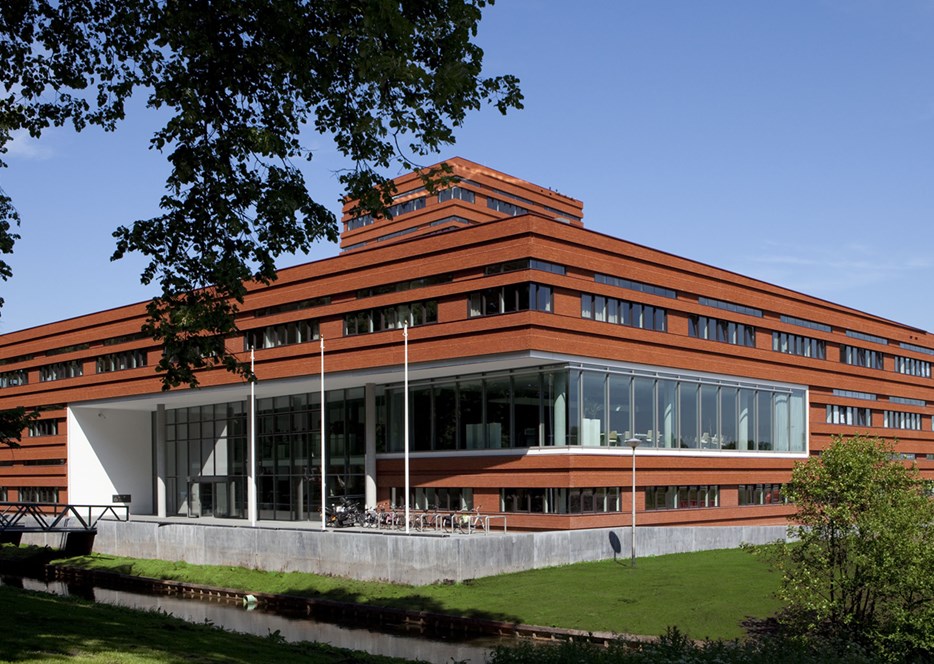 architectuur-Stadhuis-Waalwijk-03.jpg